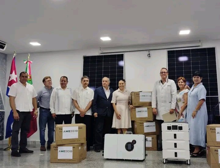 TaniaMCruzHdez's tweet photo. 💢La Agencia 🇲🇽 de Cooperación Internacional para el Desarrollo (AMEXCID) realizó donación➡sistemas fotovoltaicos, el proyecto "Luz para la Salud" permitirá asegurar el funcionamiento ininterrumpido de equipos vitales en la Neonatología➡🏥 Ginecobstétrico "Ramón González Coro". https://t.co/1YlYq7Mpp6