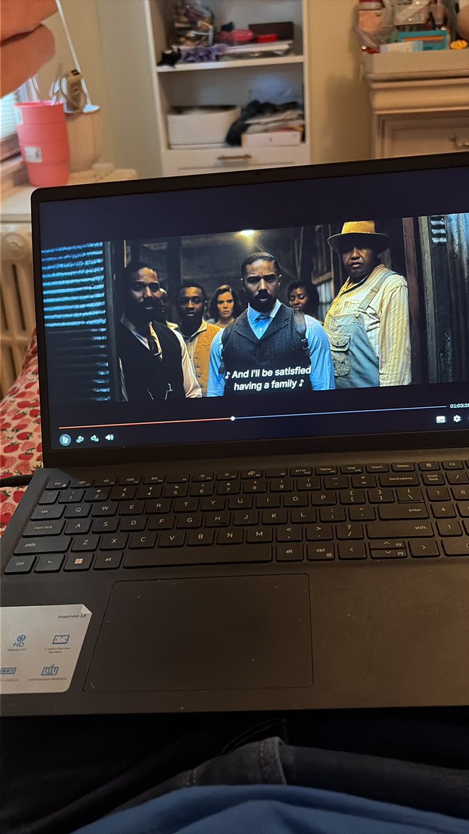 KaylinsWRLD's tweet photo. They’re so dead omg. Ofc I got the meme too 😂. They’re vampires man. They just sang and I laughed because their singing was garbage 😂. Remmick is funny but I would’ve jumped him. https://t.co/tXt8aHV4d5