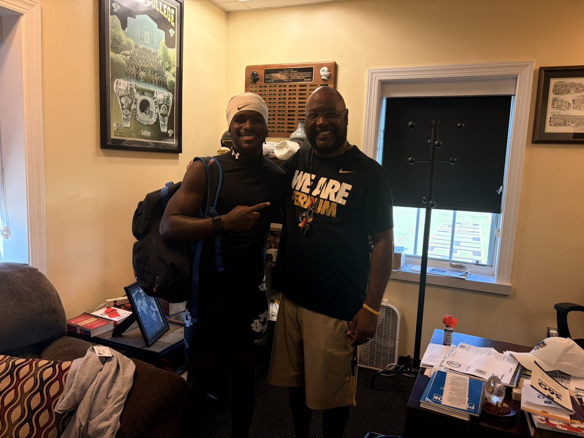LaReunWilsonn's tweet photo. AGTG After a Great conversation with @coach_ksherman I'm blessed to receive My first offer from Ferrum College @Coach_AjHopke @ACoachKing @JordanFalconsFB @Coach_Wilson27 @CoachSause https://t.co/qggYRFiosC