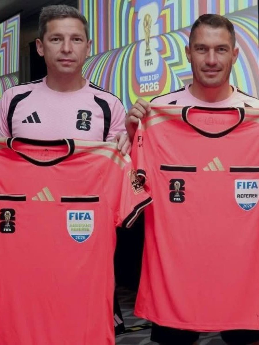 soccerjerseynws's tweet photo. 🇹🇳🆚🇯🇵 Tunisia and Japan will play the 1000th game in World Cup history.

To mark the occasion, the referees' jerseys will feature a special patch, while the iconic adidas Three Stripes will be in gold. https://t.co/orcmYT7Rz8