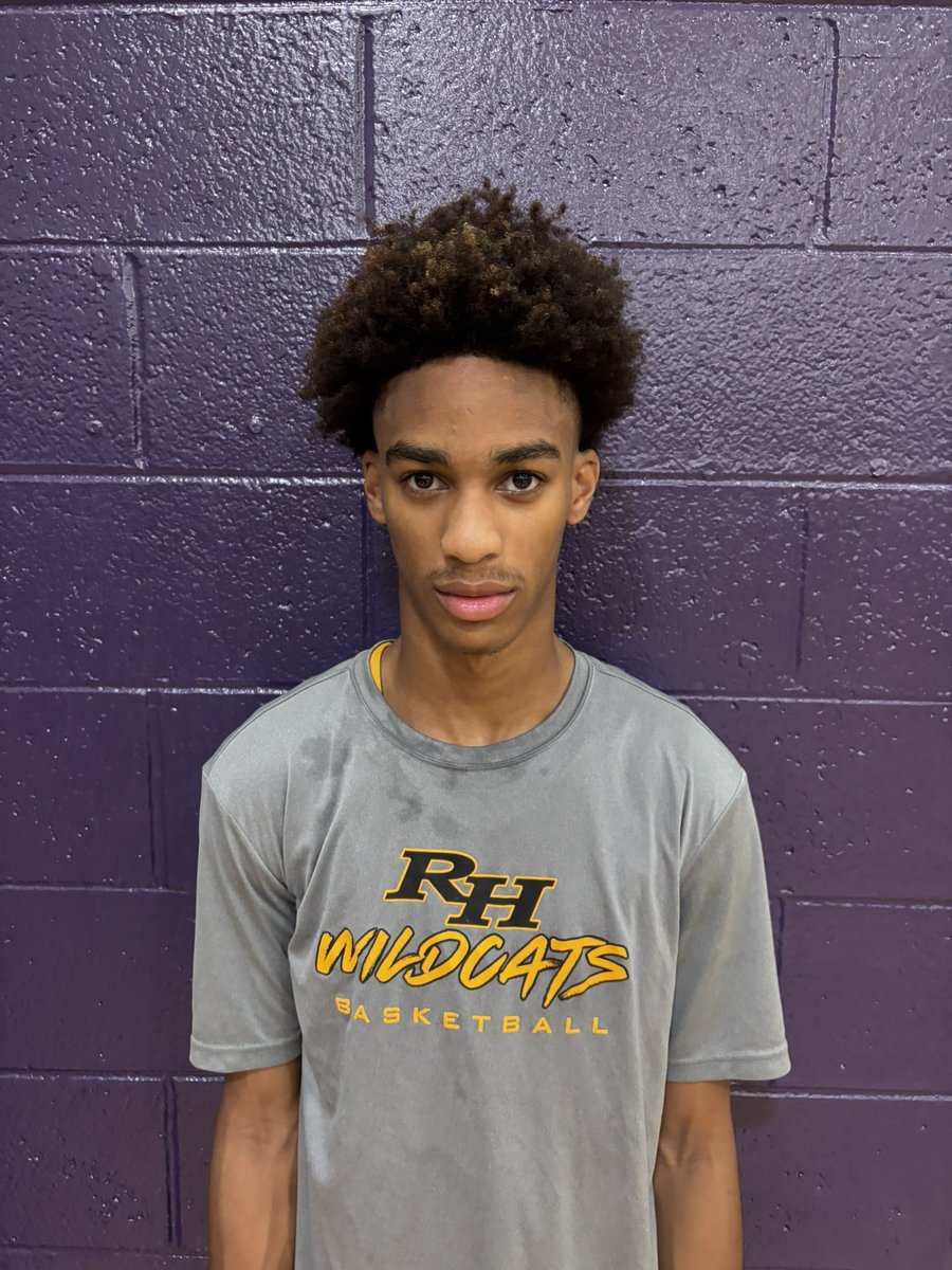 swish_scout's tweet photo. A solid end to the weekend for @RHHSBasketball_ as they go 3-1 behind a pair of 2027 guys with some good size and length in @Alonzo12miller and @MarkiBooneJr who were problems all weekend https://t.co/jJNQQyEwD5