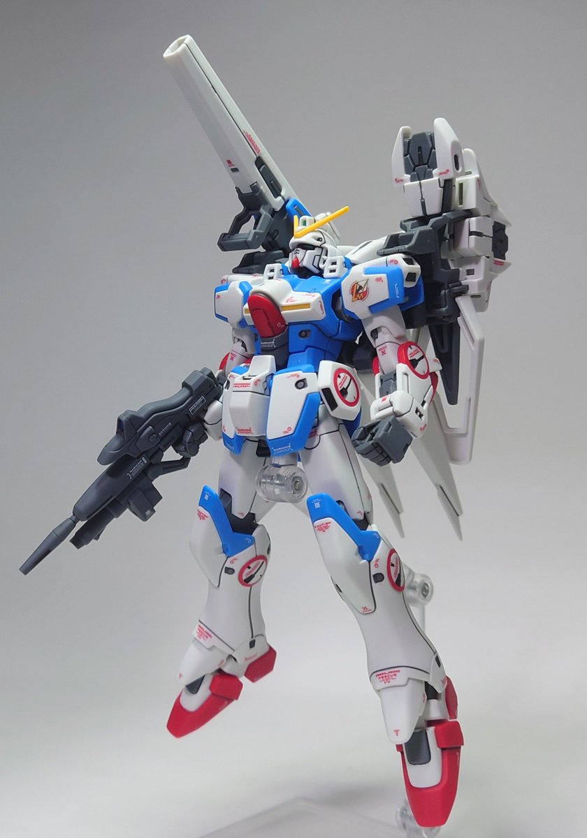 「HGUC セカンドV デカール貼って改めて仕上げ直しました。 Tenplamoさ」|日月あきのイラスト