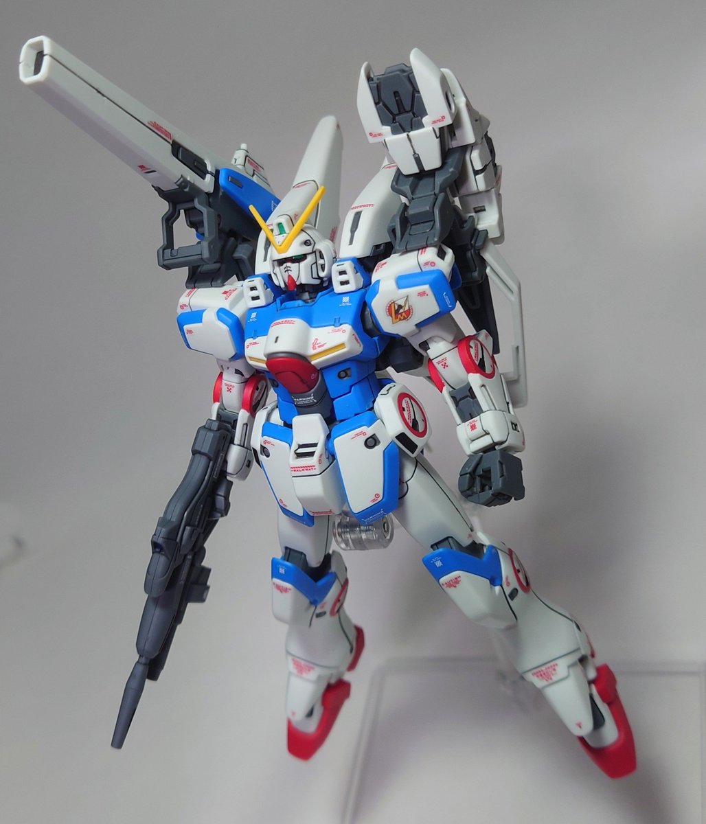 「HGUC セカンドV デカール貼って改めて仕上げ直しました。 Tenplamoさ」|日月あきのイラスト