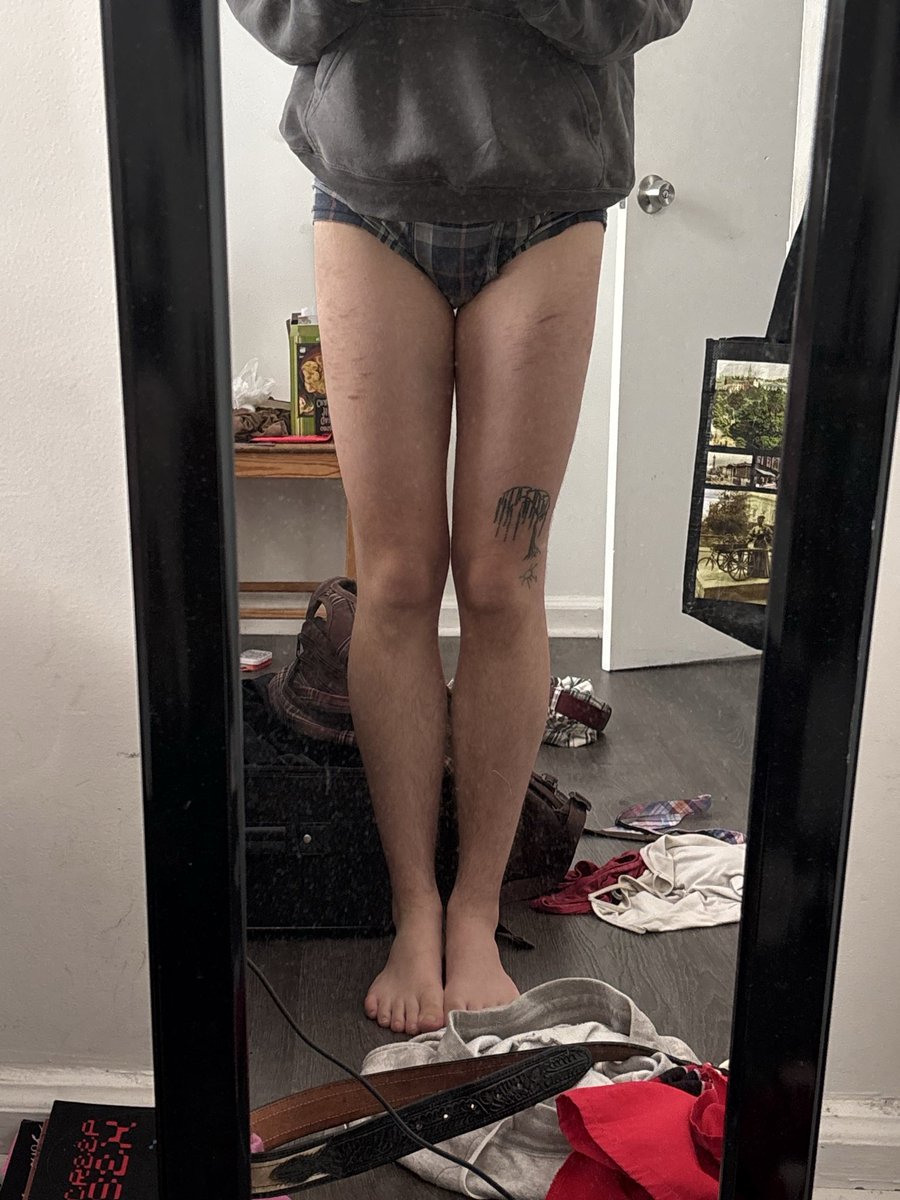 kaworufagg's tweet photo. body check. fat https://t.co/36atLw2OnJ