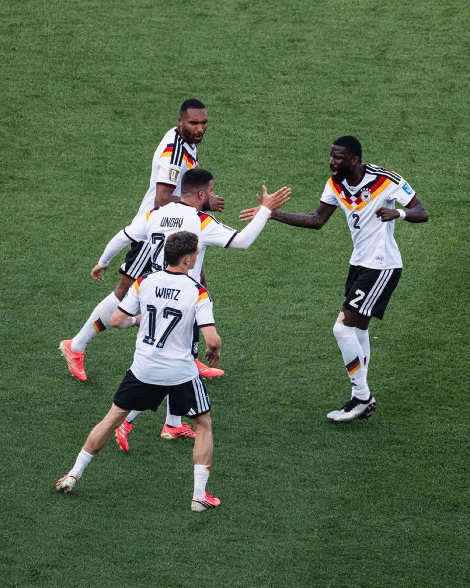 Brahim2020_'s tweet photo. فوز صعب للألمان على ساحل العاج تفوق فيها ساحل العاج دفاعيا في شوط الاول....
و تفوق الالمان في شوط ثاني بعد تغييرات التي اجراها ناجلسمان مكنته من فوز صعب على كوت ديفوار الذي قدم مباراة جيده و مثيرة ضيع فيها الكثير من الفرص التي حرمته من الفوز....
بهذا ضمن منتخب ألمانيا تأهل لدور ثاني منذ مونديال 2014...
#ساحل_العاج_ألمانيا
#FifaWorldCup
#كاس_العالم_2026 
#العرب_في_كأس_العالم_2026 
#WorldCup2026
#كأس_العالم 
#ألمانيا_كوت_ديفوار
#مونديال2026