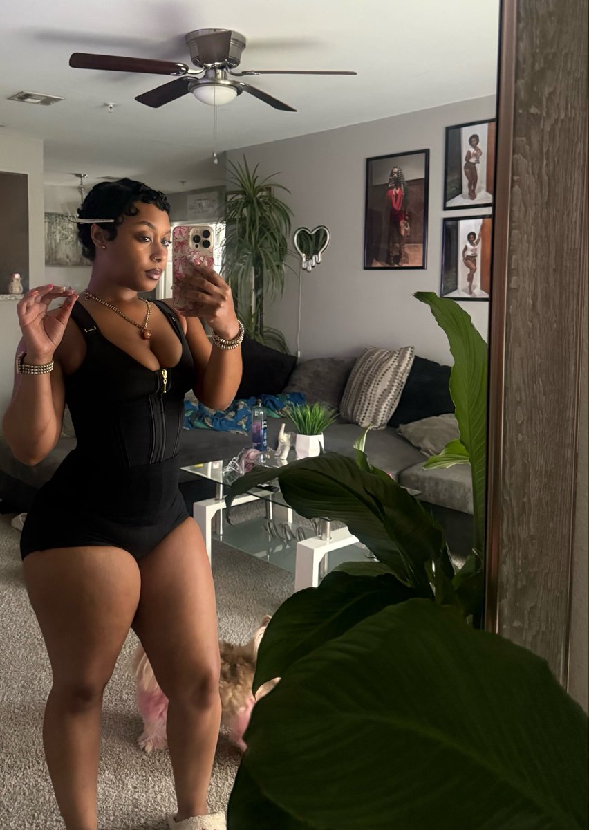 xeel__'s tweet photo. Big momma fr 👅 https://t.co/iYZPvIEEk6