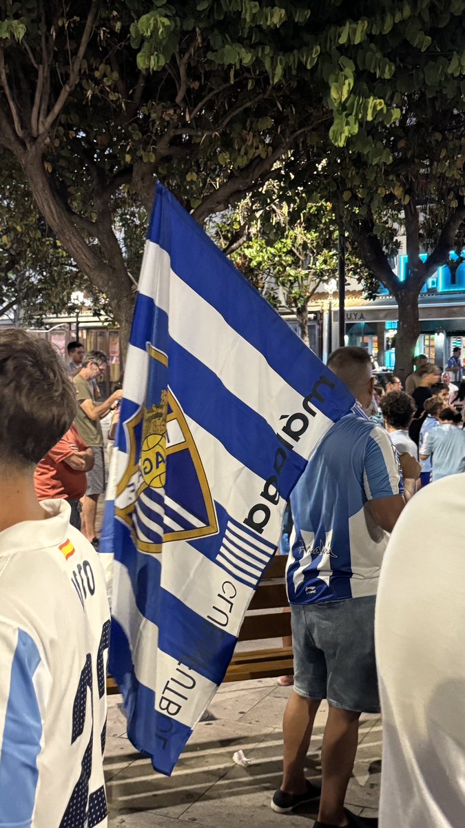 ncassanello's tweet photo. El Málaga de vuelta a Primera, después de 8 años!! 💪🏻💪🏻💪🏻💪🏻💪🏻 https://t.co/kKWldR7BKq
