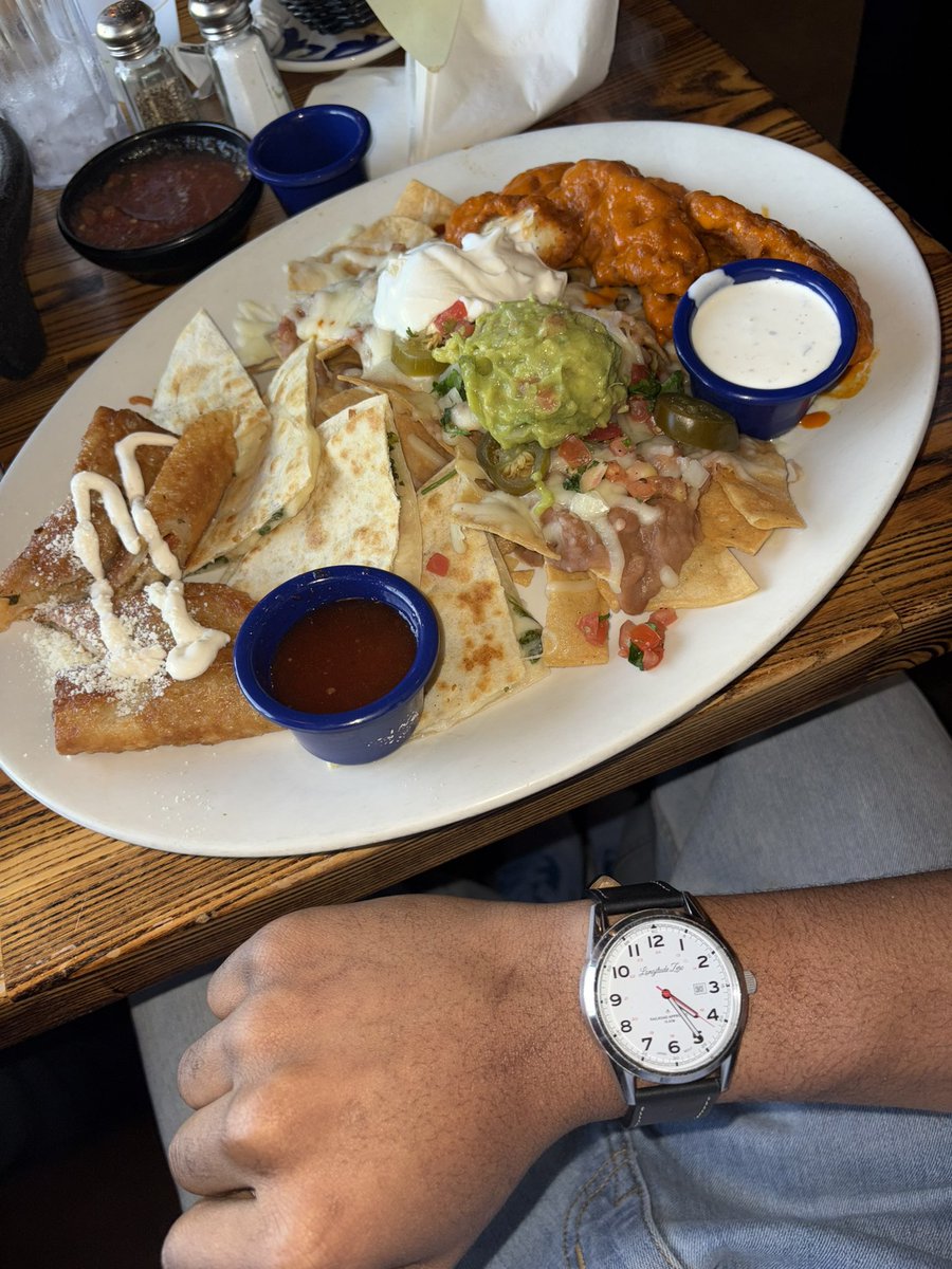 Mrtakeya304's tweet photo. food money and peace 👌🏾 https://t.co/DVxYr3jrMK