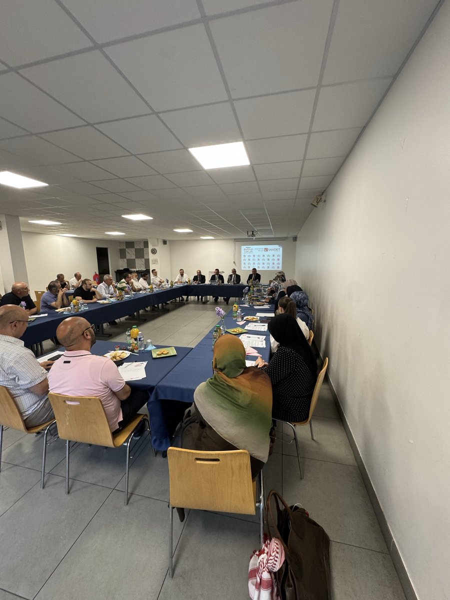 NalbantYahya's tweet photo. Saadet Europe #Strasbourg Bölge Başkanlığı olarak Strazburg’da düzenlediğimiz “Ortak Akıl Güçlü Toplum” çalıştayını başarıyla tamamladık.
Sayın Sinan Tekin’in moderatörlüğünde gerçekleşen programda; T.C. Strazburg Başkonsolosu Murat Onart, STK temsilcileri, akademisyenler ve vatandaşlarımızla aile, gençlik ve toplumsal dayanışma konularını istişare ettik.
Katkı sunan ve iştirak eden herkese teşekkür ederiz.
#OrtakAkılGüçlüToplum #SaadetEurope #SaadetPartisi 
@avsinantekin