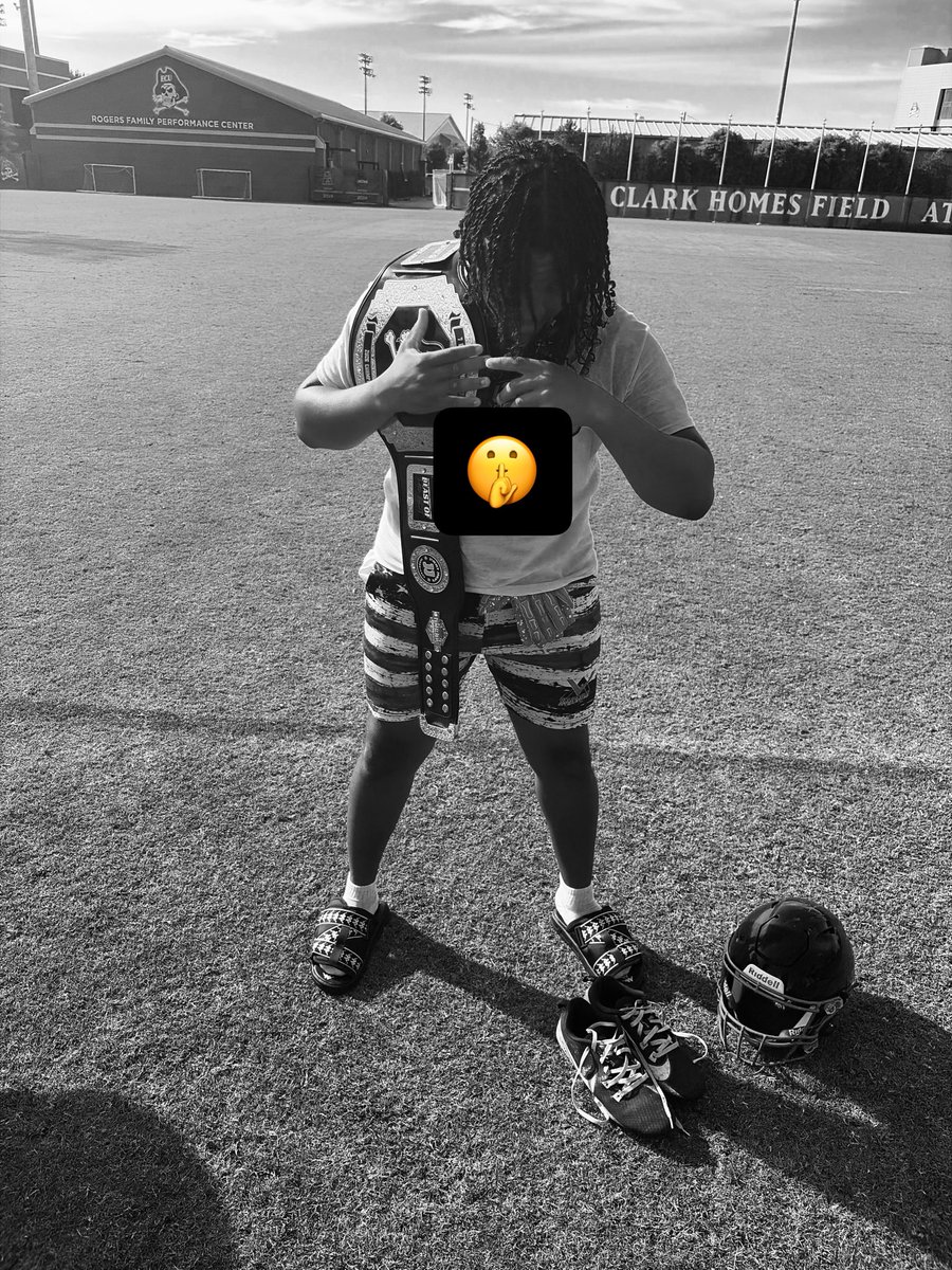 Decari_Milton's tweet photo. Great 7on7 tournament at @ECUPiratesFB  @coachsotoj 💯🏆🥇 https://t.co/ywQdrM0Z0r