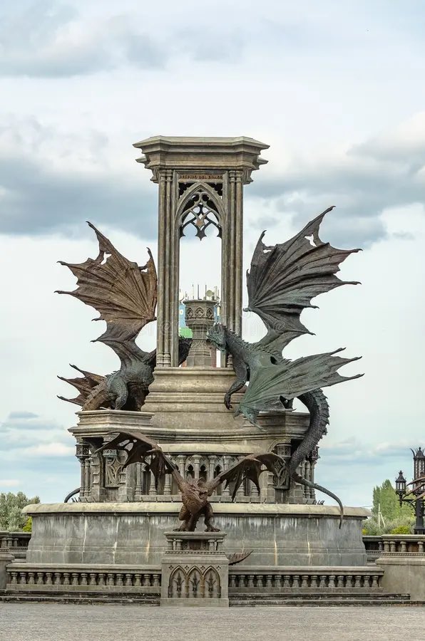 HiddenCanada369's tweet photo. Dragons are not real. https://t.co/M25NGBXBDH