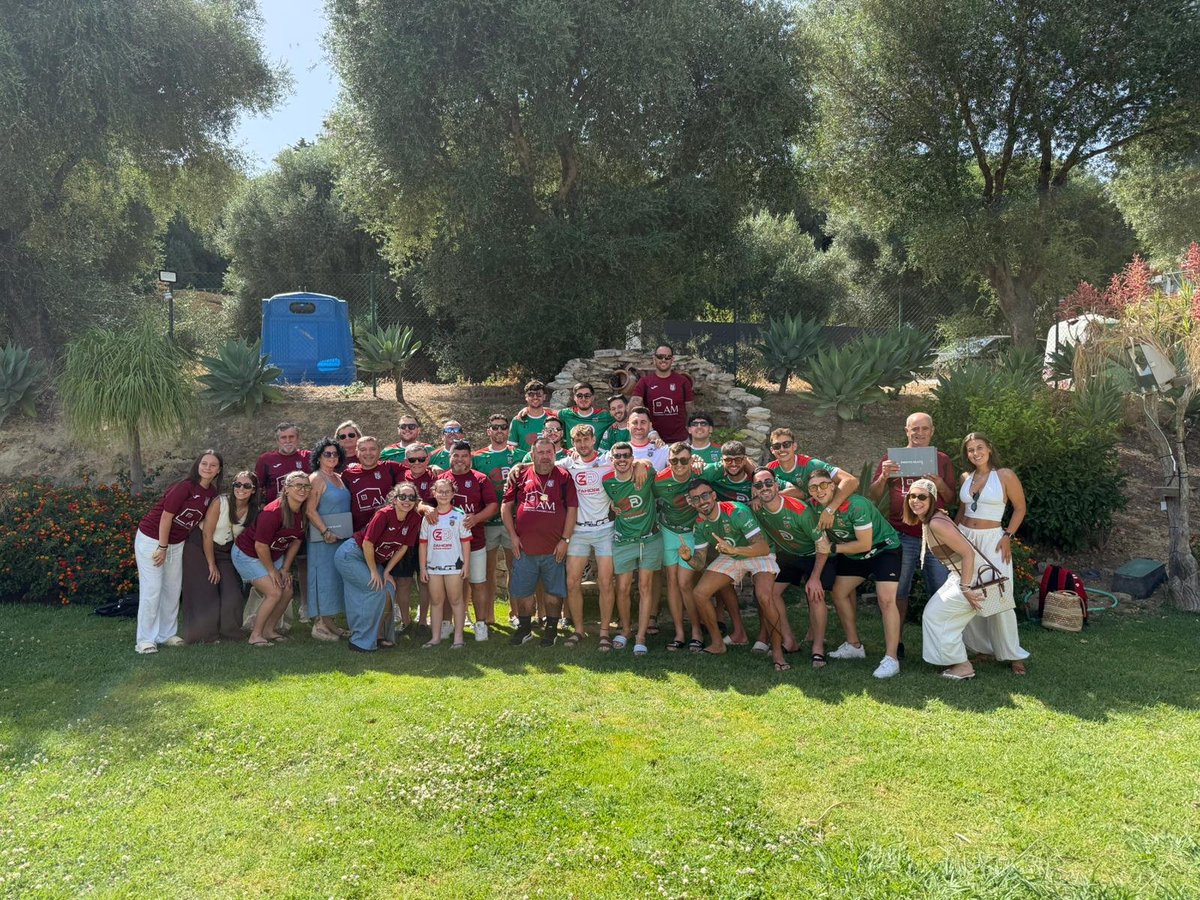 CDBenalup_FS's tweet photo. Hoy es un día de celebración, un día para disfrutar en familia, CD Benalup FS

#VamosBenalup💚❤️ https://t.co/byCE6pIo0l
