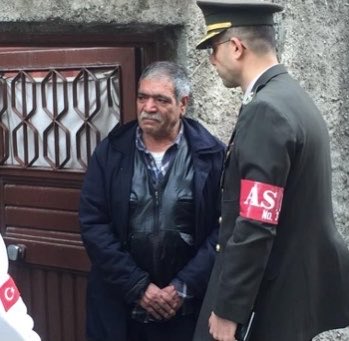 siyahsancakx's tweet photo. 🔴 Bugün, babalar günü. https://t.co/zTFoNU0bgh