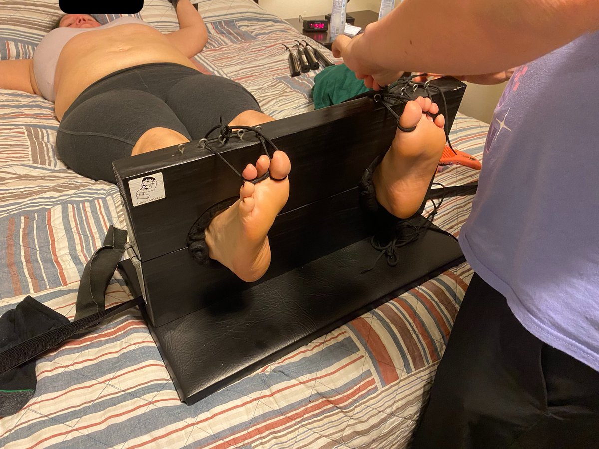 TicklerMagic's tweet photo. Impromptu Tickle Session went well my favorite tickle couple always shows me love 🖤🥰🫠 https://t.co/2r82PtFiaD