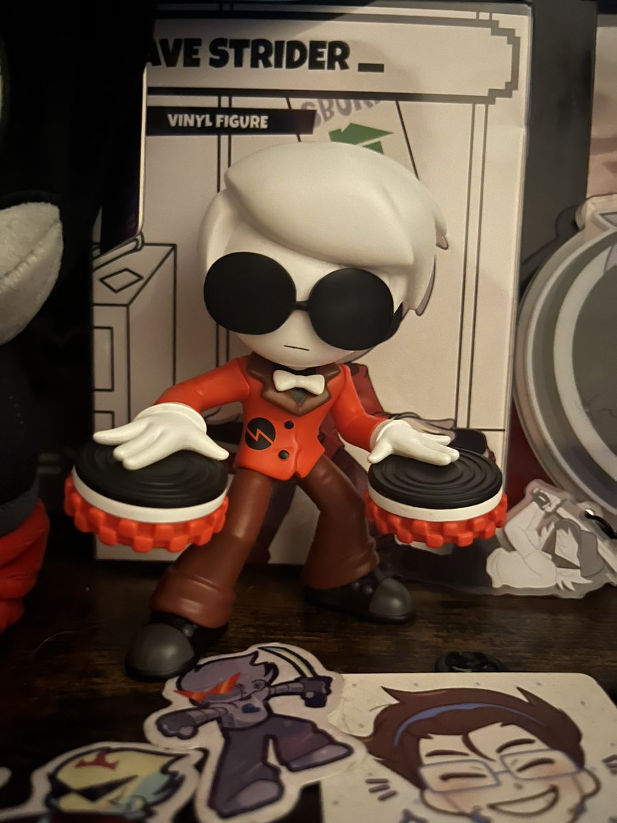 puppetbutt's tweet photo. HE'S HEREEEE https://t.co/72JLeVKJZE