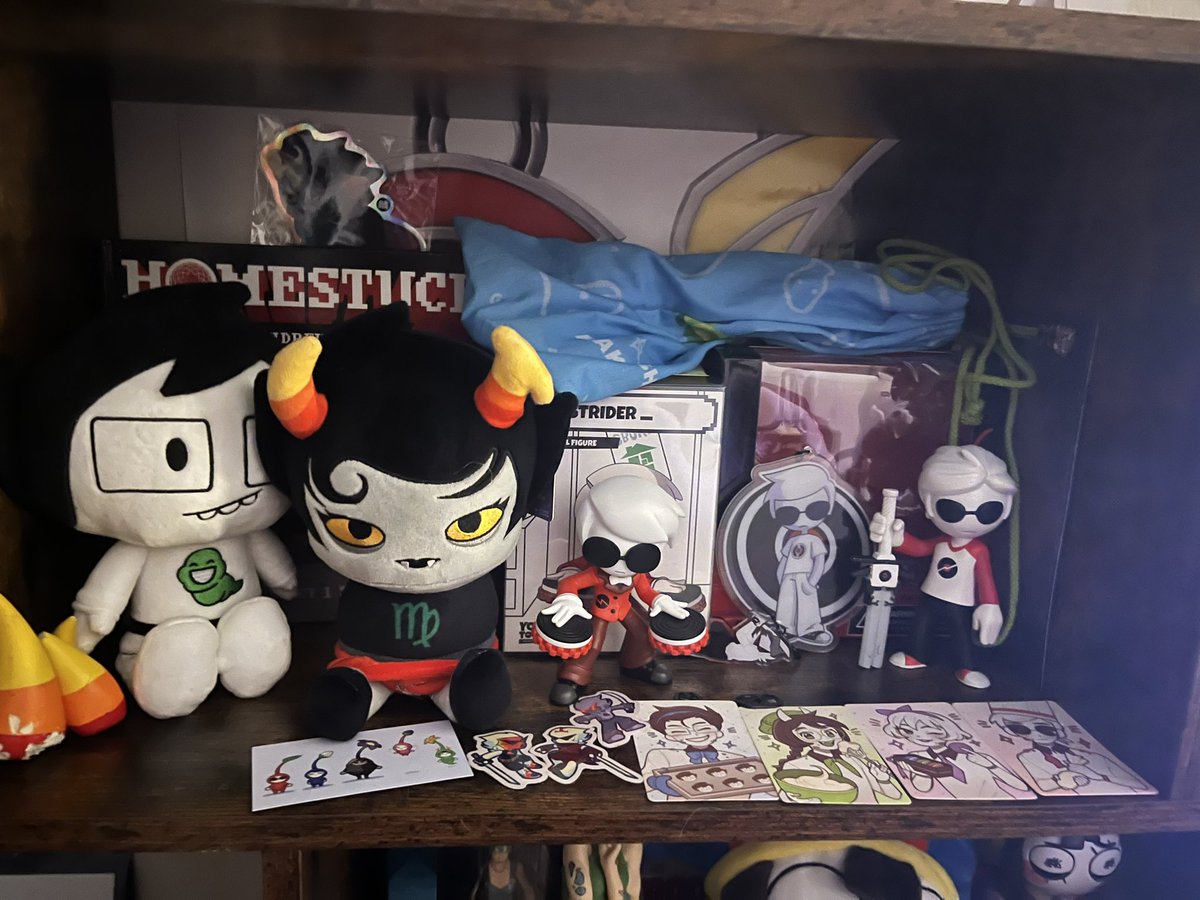 puppetbutt's tweet photo. HE'S HEREEEE https://t.co/72JLeVKJZE