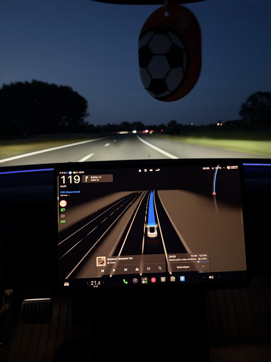 TSLA_inside_'s tweet photo. I hope FSD rolls out across all of Europe soon with one exception: Sweden. ❌ https://t.co/XnvLLCB6C9