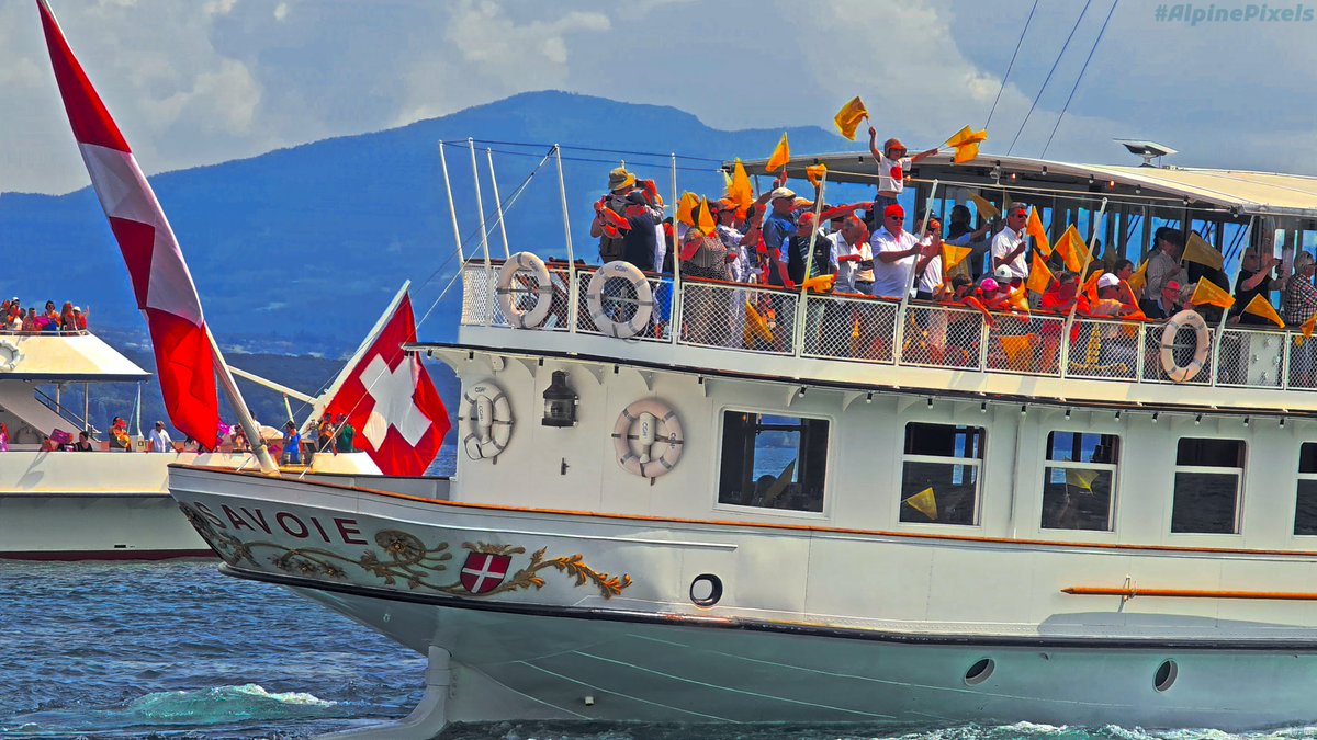 AlpinePixels's tweet photo. The soul of the Swiss Riviera. 🚢✨https://t.co/2P1BtA4TVj Belle Époque steam giants performing a synchronized dance on Lake Geneva. From the 1904 Montreux to the 1927 Rhône. 🇨🇭🏔️
#Switzerland #CGN #Steamboat #History #Nyon #LakeGeneva #Elegance https://t.co/oUlPoOelxY