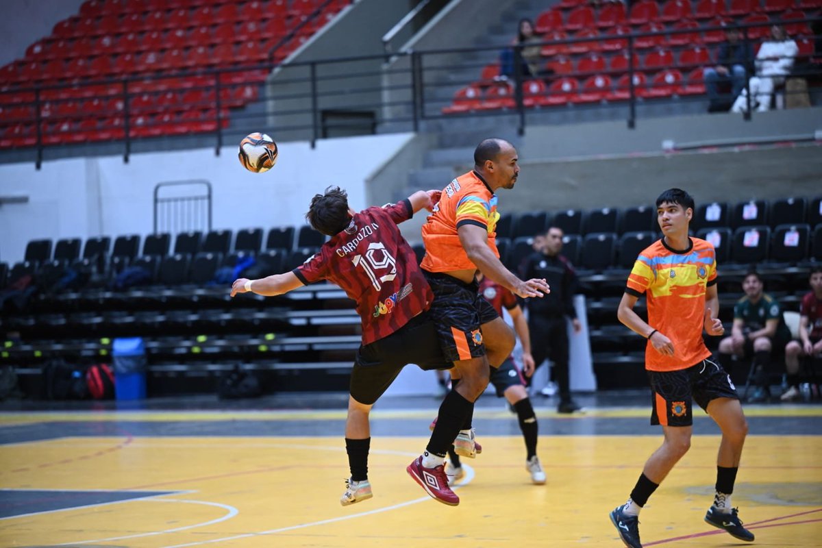 sndpy's tweet photo. #JUPY2026🎓 . Ko arapokõime oñepyrũ oha’ã mbo’ehaovusukuéra Paraguay ha Central-gua🥳🔝

Mbo’ehaovusukuéra oha’ãma Futsal kuña ha avei kuimba’e, #ComplejoSND-pe⚽

Aty oĩvante ohechauka mbarete ha oñeha’ã osẽ haguã tenonde💪🏽🥳

#Ñoa'ãngatuÑanembojoja🤝🏽 https://t.co/cpvp0ugaP9