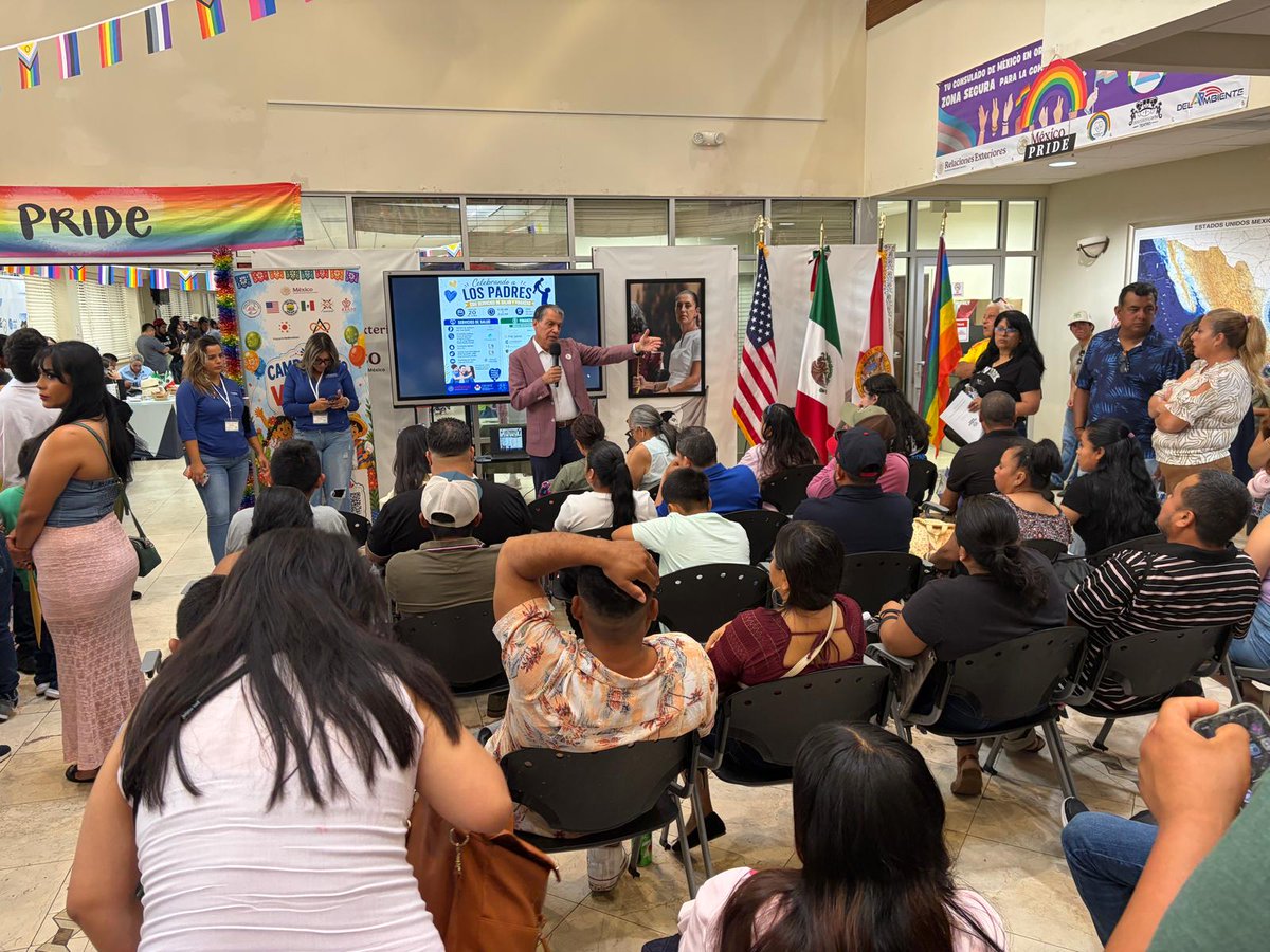 ConsulMexOrl's tweet photo. Una jornada sabatina muy especial en el Consulado de México en Orlando. hoy dedicamos un momento para honrar y festejar a los padres en su día. Nos dió mucho gusto recibirlos y compartir esta celebración con nuestra comunidad! 🇲🇽 #ConsuladoMexicanoOrlando #diadelpadre #SRE https://t.co/HReYAgtHnz