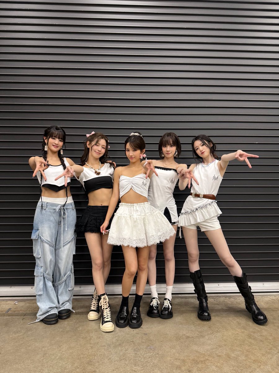 IDLEFRANCE's tweet photo. ﹙ TWITTER ﹚

 › Des photos de #IDLE ont été publiées sur le compte twitter du groupe

-🍓
#IDLE #아이들 | @official_i_dle https://t.co/t1nVMwCXcQ