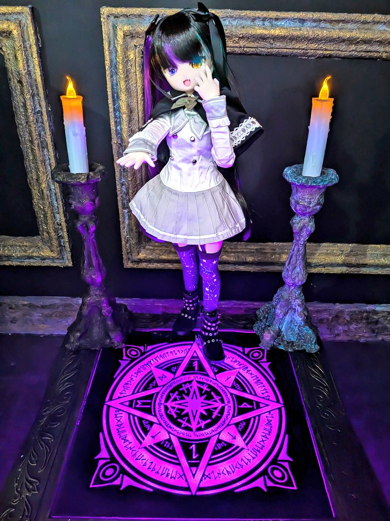 ryuen1120's tweet photo. 染那｢我が名により､汝此処に降臨せし…🧙‍♂️｣
召喚魔法詠唱中の染那ちゃん🥰 https://t.co/kUUKyBqvgB