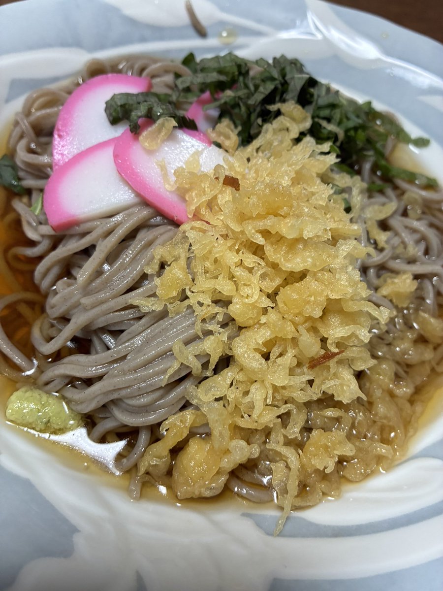 iitomo07's tweet photo. 朝ラン。
5時に走ろうかなと、起きて用意していたら思ったよりも雨が弱くて走れそう😊シャワーランです。でも、途中で雨が強くなってきたので、雨宿り🤚
でも、ランナーさんは多くて走っていたなぁ。みなさん雨のタイミングで走っていたんだなぁ😁
これから準備してお出かけ。チェニジア戦までに🐸 https://t.co/U6kpM0EIBA