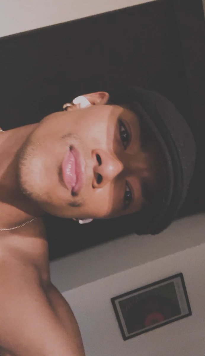 aramburuwu_'s tweet photo. Kauê por favor solo te pido 1 oportunidad 🙂‍↕️🙂‍↕️🙂‍↕️🙂‍↕️ https://t.co/RM2V7xjn8i