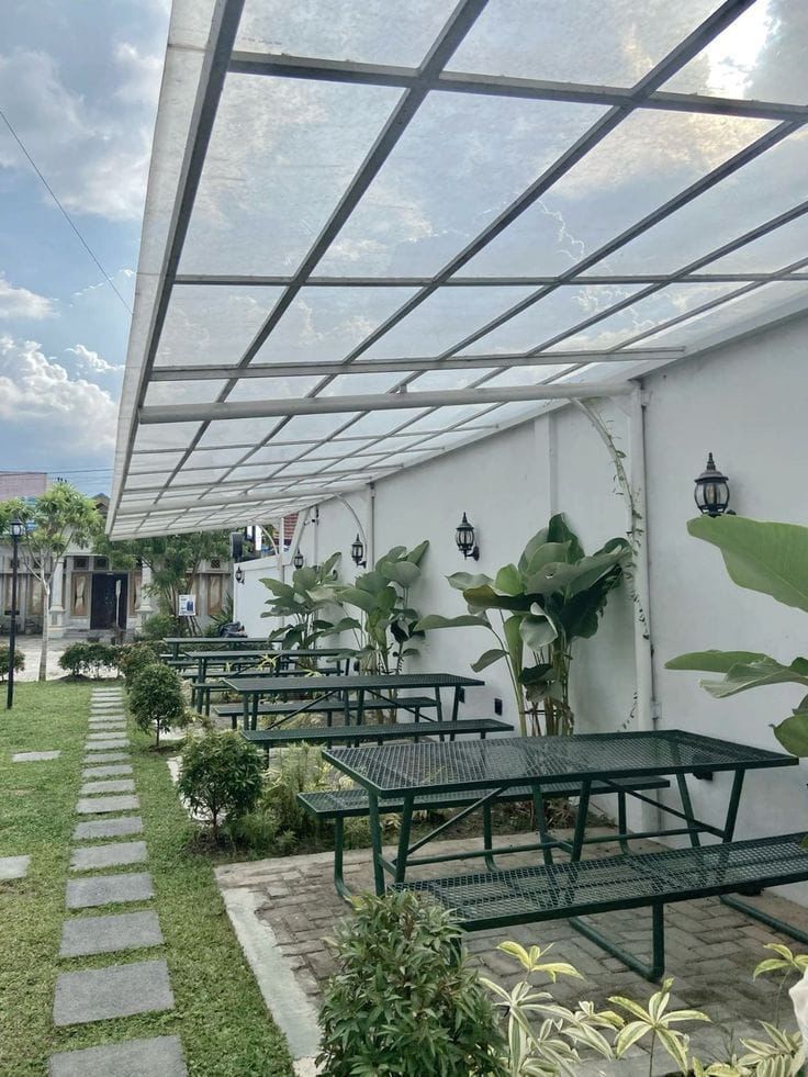 Redux0001's tweet photo. We design and build some of the best luxurious outdoor restaurants. https://t.co/v6kf8kLbld