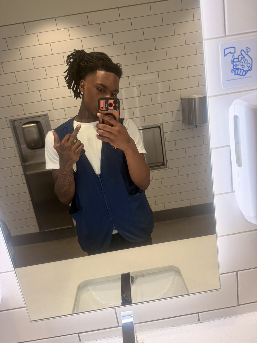 llitkeith🦦 tweet media