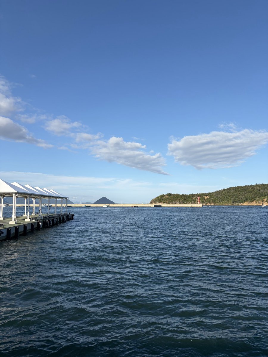 akaitocoffee's tweet photo. おはようございます
6月21日（日）晴
⁡
日日是好日
今日も一日よろしくお願いします
⁡
オンラインストアからはコーヒー豆を送料無料でお届けしております
ご自宅用や贈り物によろしければ

🔗 https://t.co/Ro1Tp46yTh

#直島のコーヒー #コーヒー豆通販 #送料無料 https://t.co/jK3l7NF5gO