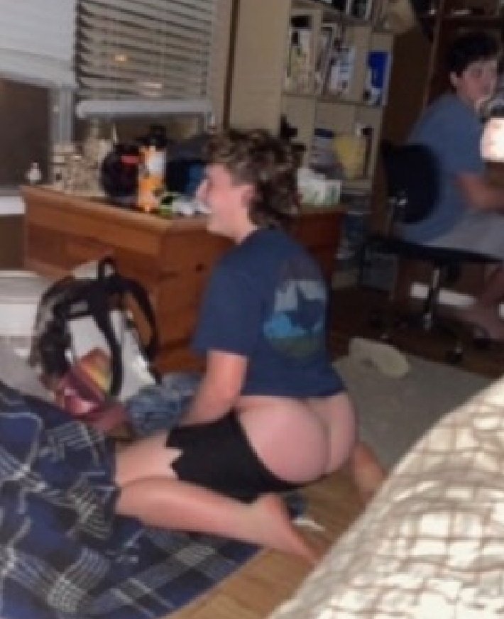 TxAng3l08's tweet photo. I always goon to the guys muscle ass at school #goon #white #bwc https://t.co/EC3oxZIB6B