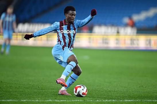 Magnusbrod_'s tweet photo. 🇨🇮⭐️What an outstanding performance from Christ Inao Oulaï (20, Trabzonspor)

- 90% pass Accuracy (45/50) 
- 5/5 Succesfull dribles
- 6 Passes into final third
- 10/14 duels won
- 73 Touches
- 4 Tackles 
- 4 Ball recoveries 

One of those modern little technical midfielders, who is capable of covering ground and setting the tempo, while also good at taking on opponents and playing between lines 

A profile that would fit perfectly into a possession based midfield. He reminds me of a blend between João Neves and Vitinha. Luis Enrique would probably love a player like this. 

Could be on the move to a bigger club looking to bring the PSG style into play?