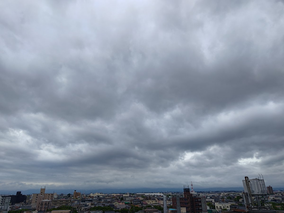 JH9ZAF's tweet photo. おはようございます
6/21 7:00 立山山頂 雨
気温計、東カメラ停止中
皆様どうかご安全に
#JR9VQ 4~21時稼動予定(予告なく変更(延長・停止)する事あり)
#立山山頂RPT 特小L18-24 24h稼動 ※空中線損傷
#立山山頂DPT デジコミ14ch-gr27 空中線折損 停止中 https://t.co/GkCdjM79JM