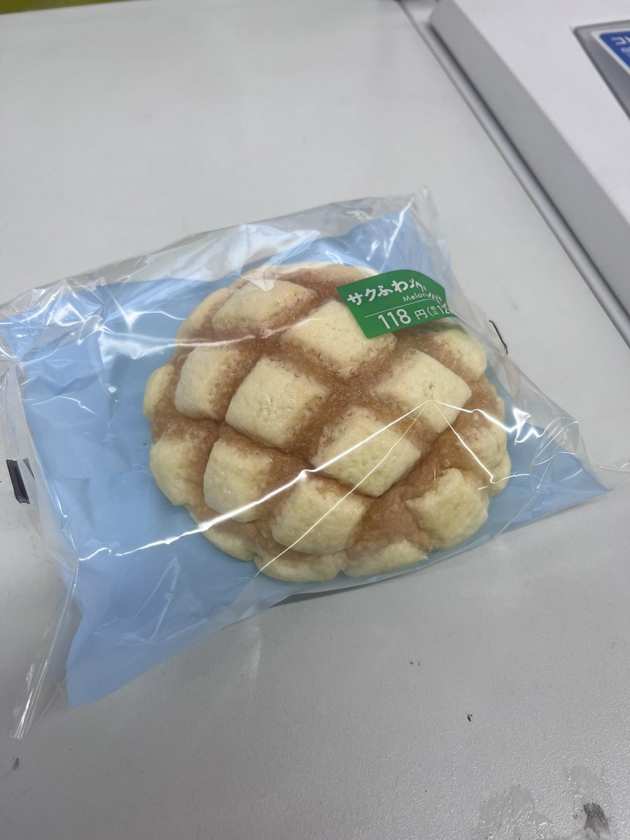 hirom112's tweet photo. 今日の朝ごはん https://t.co/jDLk7GH38x
