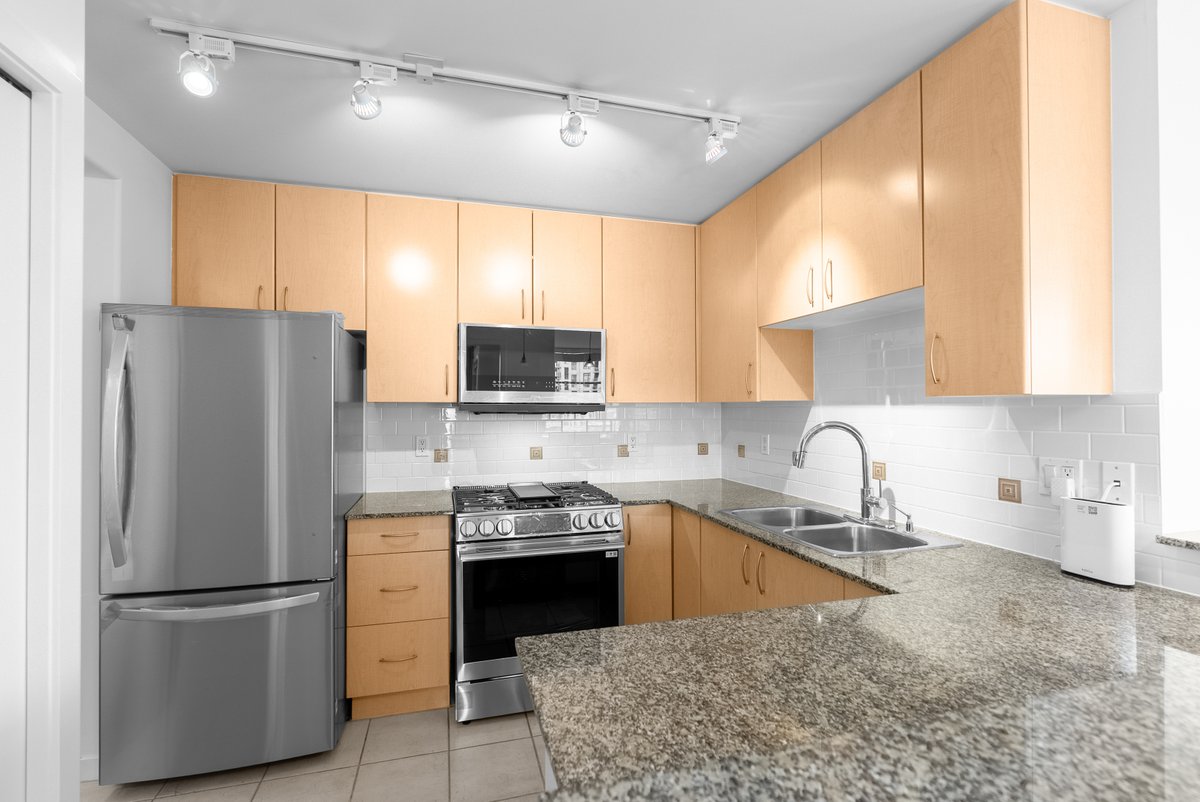 anitachanCA's tweet photo. 706-8460 Granville Avenue
JUST SOLD JUNE 11, 2026!

Bright NW corner unit with 3 bedrooms, 2 baths and stunning city and mountain views. 

Call 604-258-8866 to get the same results.

RE/MAX Austin Kay Realty &amp; RE/MAX Anita Chan Realty
110-6086 Russ Baker Way, Richmond BC V7B 1B4 https://t.co/1HdoyvUwn6