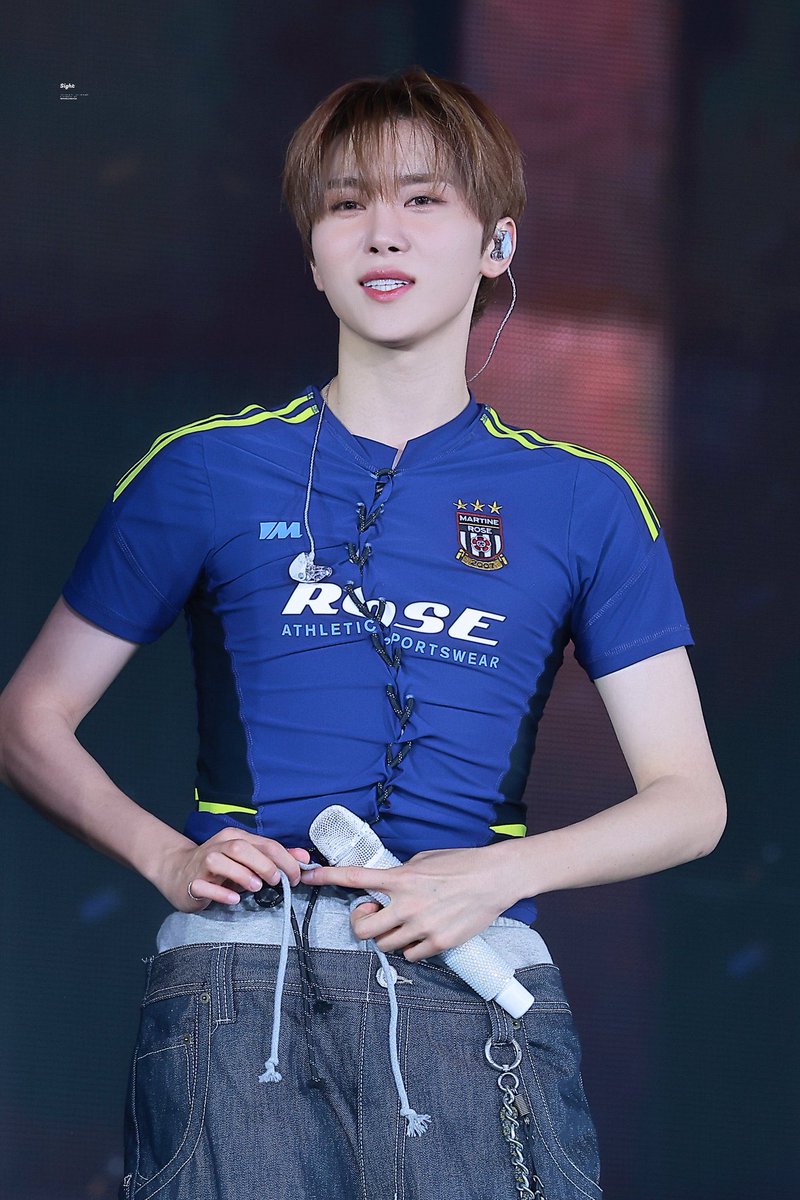 shookieth's tweet photo. i strive to look like that in boy clothes https://t.co/xnZS0IBqOl