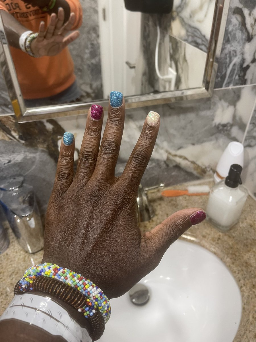 clarabelleisgay's tweet photo. trust and support black trans women. 🏳️‍⚧️ https://t.co/E5Pk7TQXkn