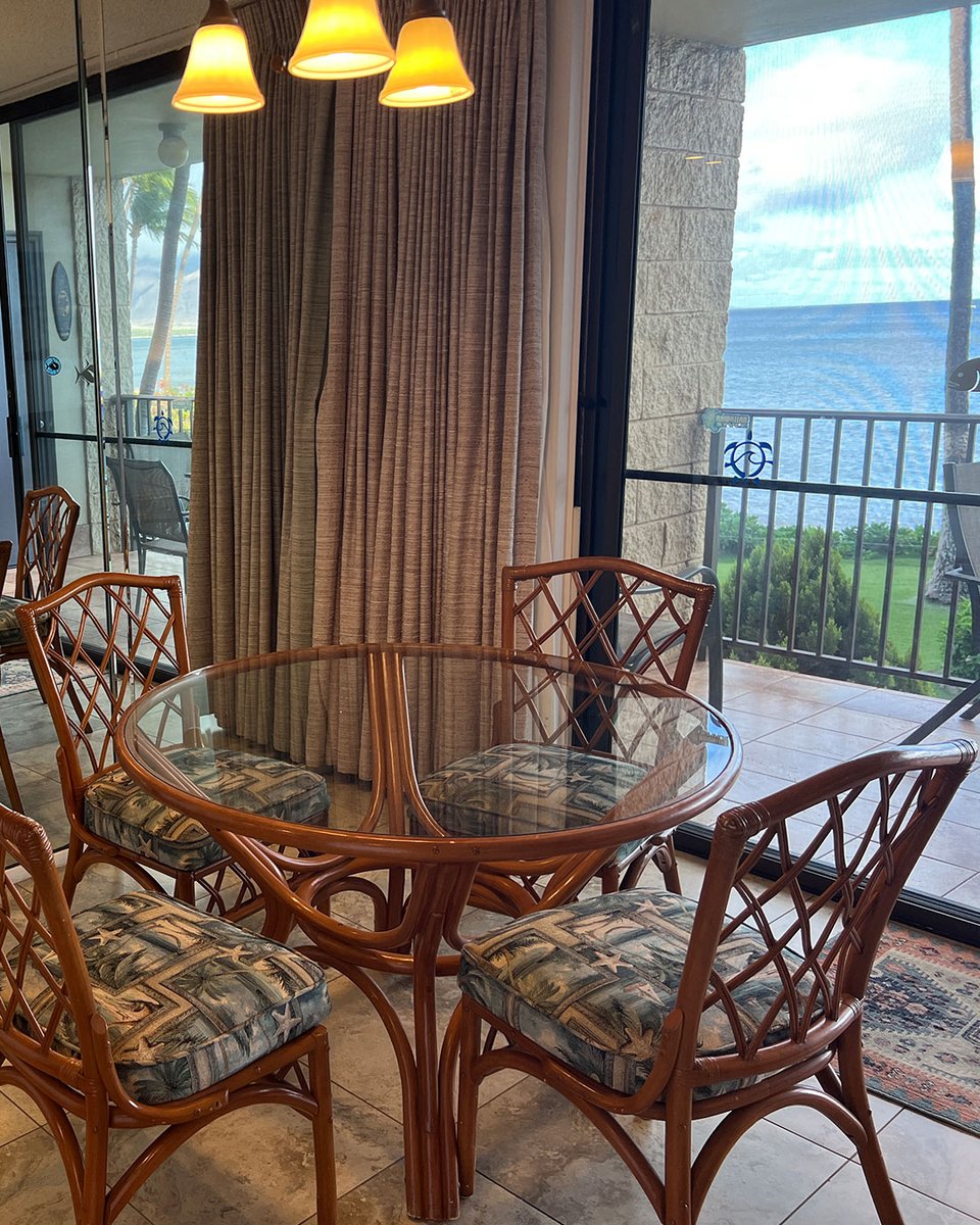 Maui's tweet photo. Kihei Beach 203 is a 1 bedroom, 1 bath beachfront condo on Sugar Beach with a private ocean view lanai and elevator access. You’ll have a king bed, central A/C, an in-unit washer and dryer, and a remodeled kitchen, plus the resort has an oceanfront pool, gas BBQs, and a rooftop deck for sunset time.
https://t.co/Mj4zDZqOWA