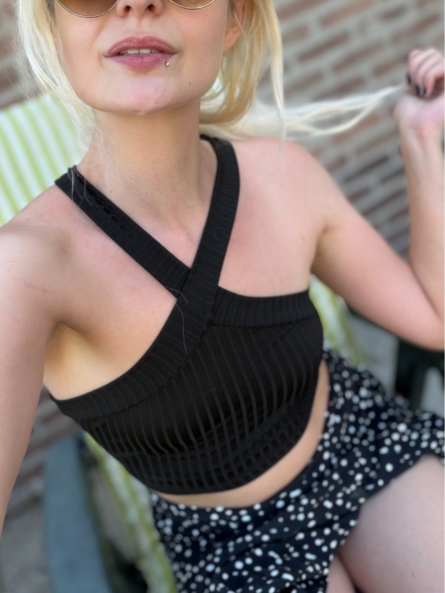Lana tweet media