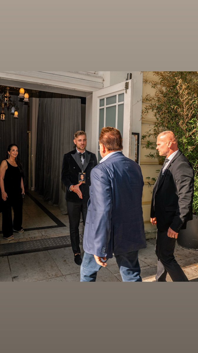 Betsybergagent's tweet photo. A brief but lovely trip to Prague.
#nightofLegends #Schwarzenegger https://t.co/02fbuL5njO