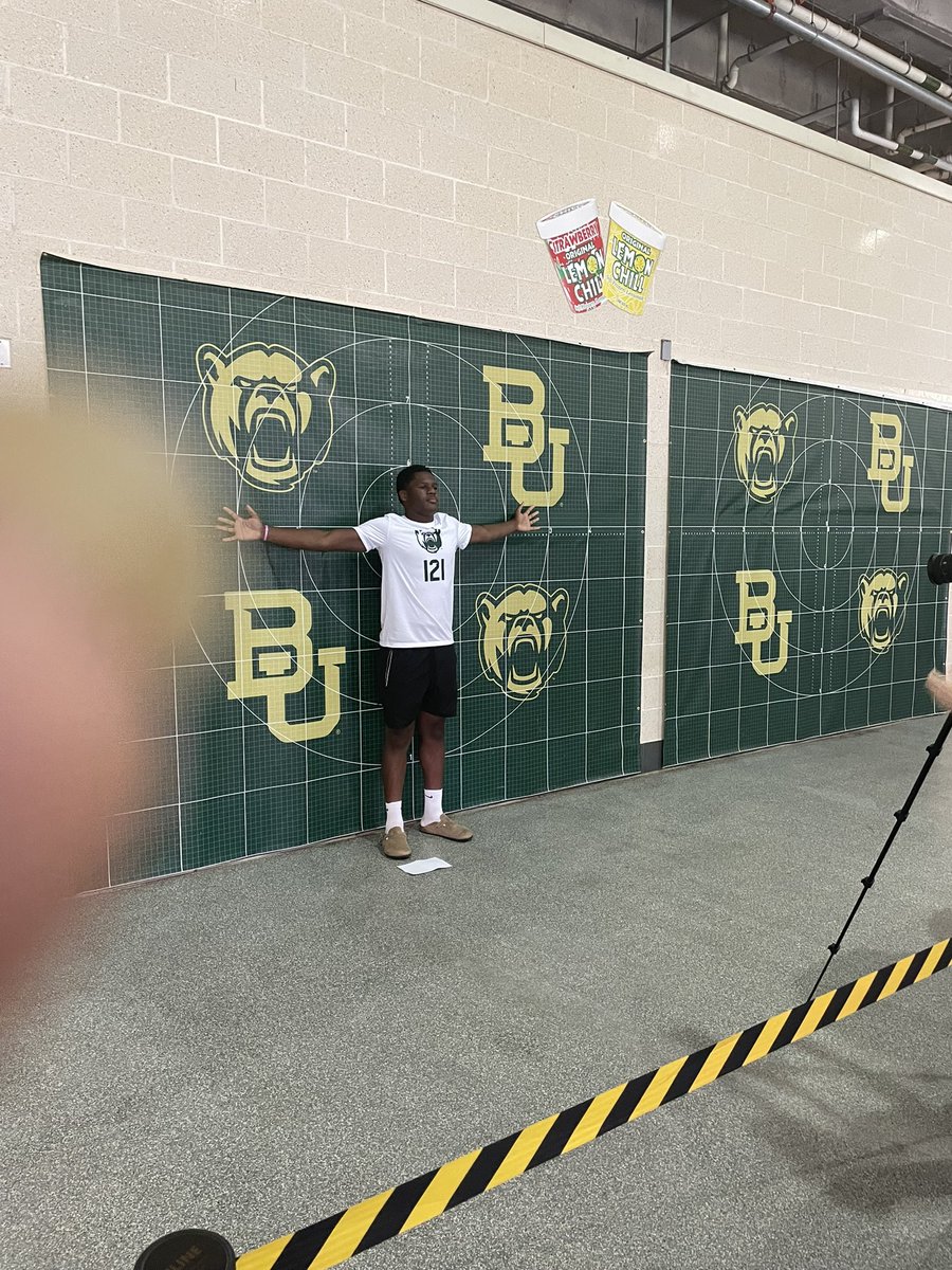 JeryanRazor's tweet photo. Thanks @BUFootball for letting me showcase my skills had a great camp experience working with the linebackers go bears 🐻 @Jamar51Chaney https://t.co/JIKh4V6sYZ