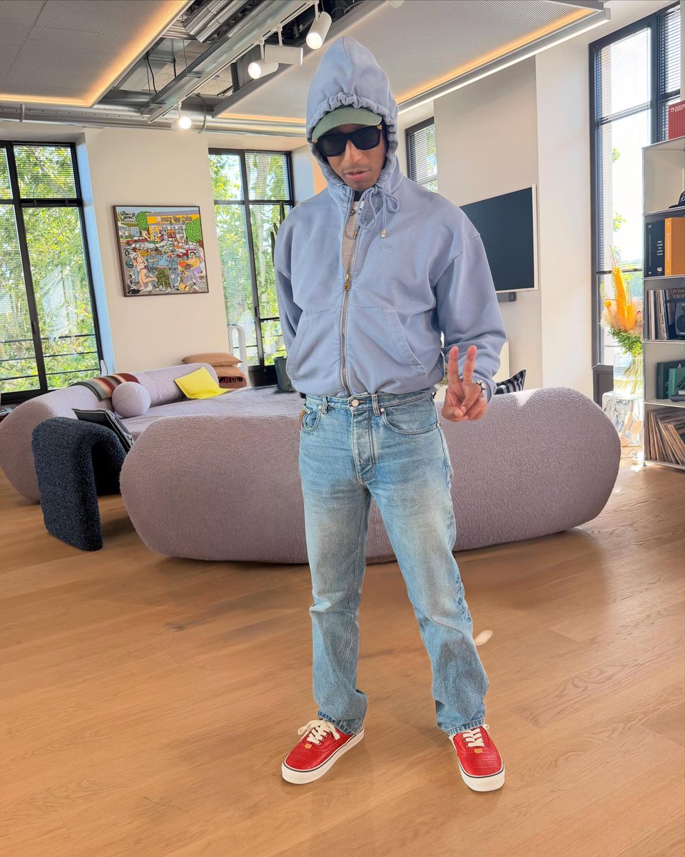 RealSihleIV's tweet photo. South Africans criticise Galxboy for doing this 😭😭

Look at Pharrel Williams one of the best so called designers biting vans and just putting LV and calling it a design 😭 https://t.co/3Dwq6S9V4R