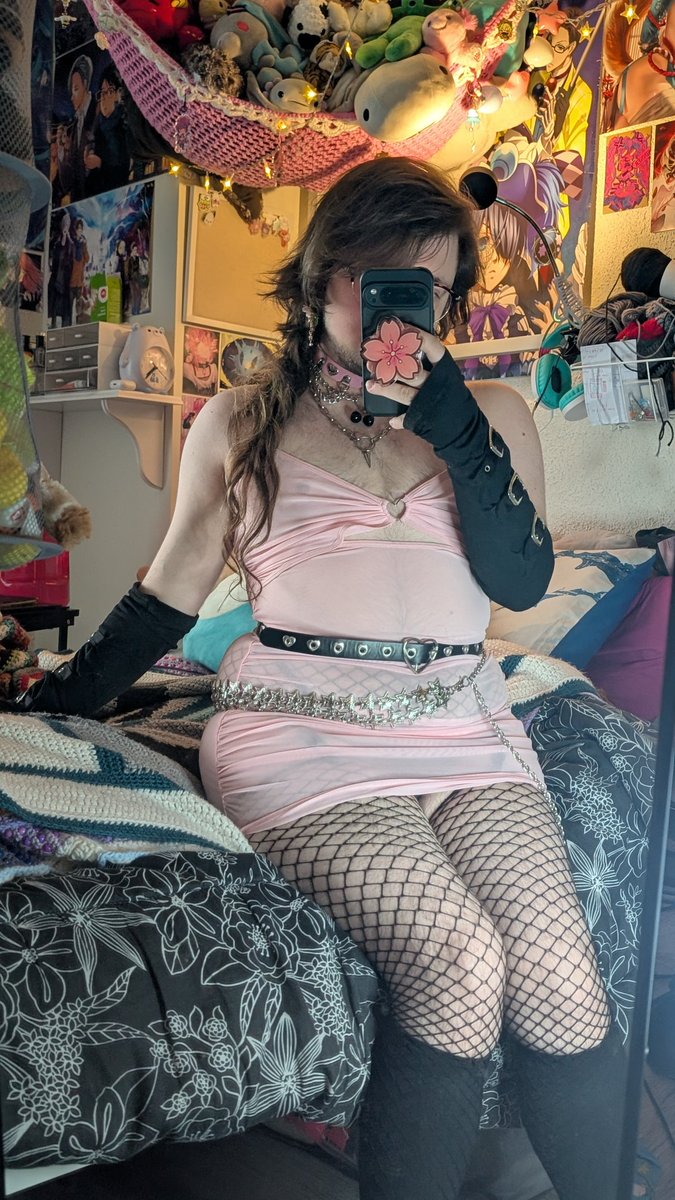 catboyzion's tweet photo. Pretty in pink 🩷 https://t.co/iAKHANO6vg