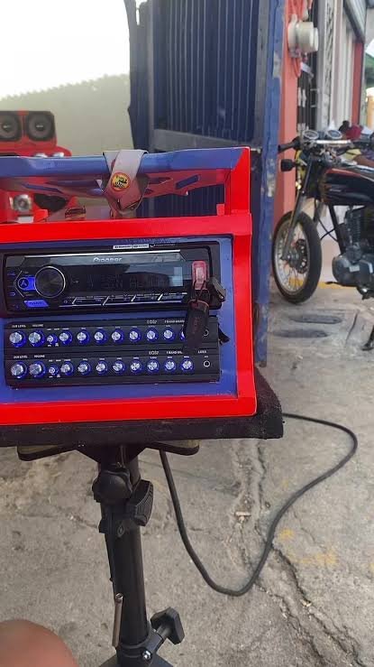 KeylinAcosta's tweet photo. Sabes que tendrás una noche difícil cuando ves a tu vecino sacar un artefacto de estos. https://t.co/6V20RpNh46