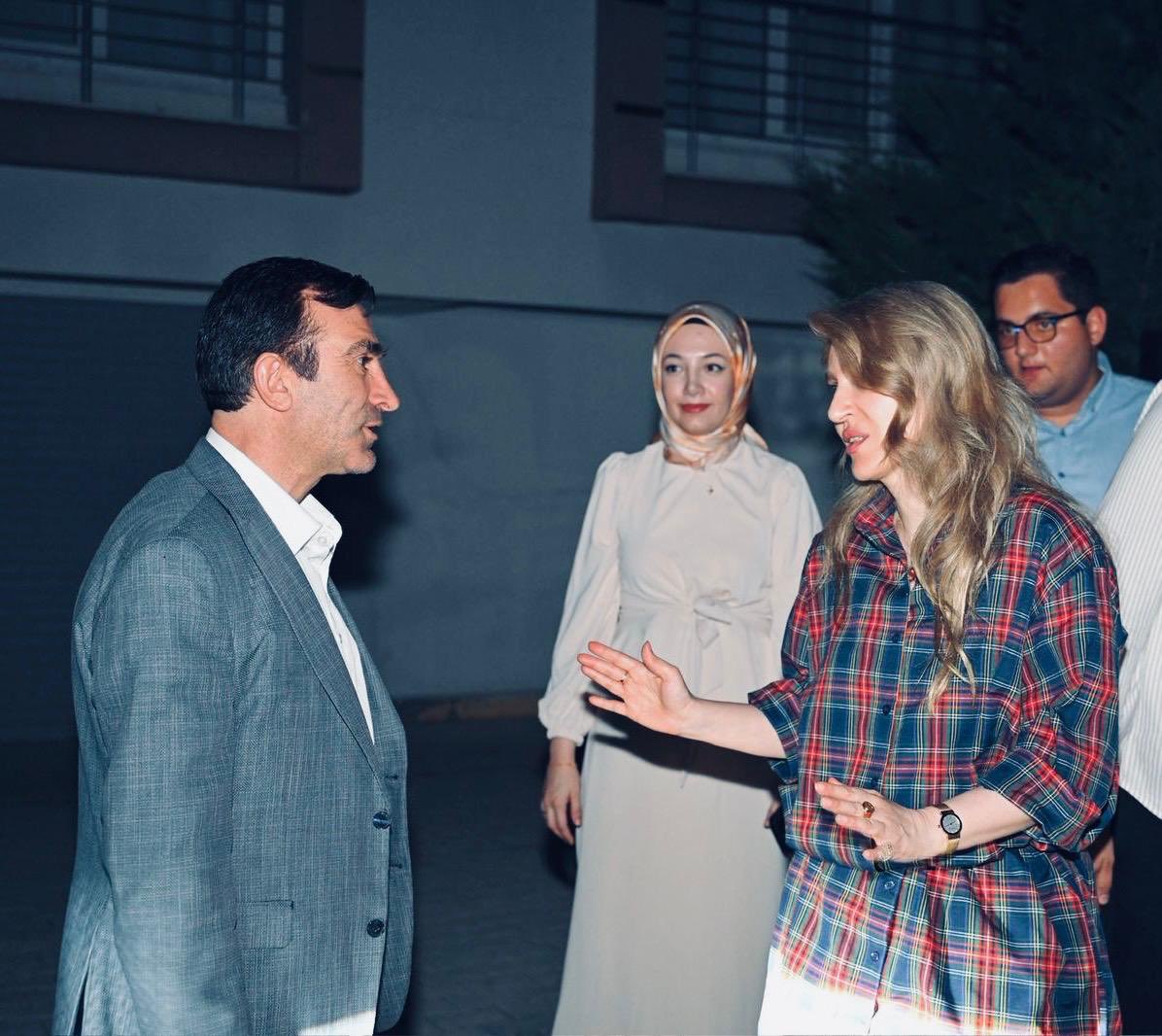 SiracOlmeztoprk's tweet photo. 📍 BATTALGAZİ | ÇÖŞNÜK MAHALLESİ 🤝🏡

📌 AK Parti Yeşilyurt Gençlik Kolları geçmiş dönem Başkanımız Sefa Berk kardeşimizi hanesinde ziyaret ederek hasbihâl ettik. AK Parti teşkilatlarımızın her kademesinde görev alan dava arkadaşlarımızın ortaya koyduğu emek, fedakârlık ve gayret; teşkilatlarımızın en önemli gücünü oluşturmaktadır.

📌 AK Parti İl Yönetim Kurulu Üyelerimiz, Yeşilyurt İlçe Başkan Yardımcımız ve ilçe yönetim kurulu üyelerimiz ile Battalgazi Çöşnük Mahalle Muhtarımız da ziyaretimizde bizlere eşlik etti. Misafirperverlikleri dolayısıyla Sefa Berk kardeşimize ve çok değerli ailesine teşekkür ediyor, Cenab-ı Hakk’tan sağlık diliyoruz. 🏡