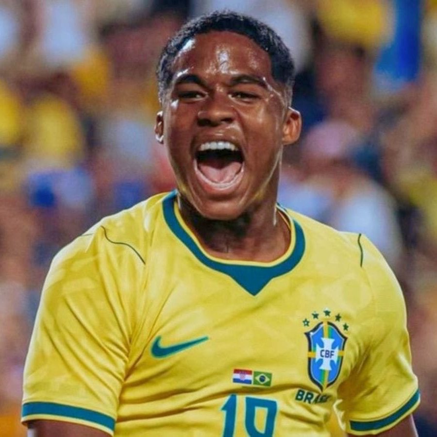 updatecultura's tweet photo. Endrick ACLAMA Carlo Ancelotti:

“É um grande treinador, tem cabeça. Agradeço muito a Deus por ele estar aqui, porque é um grande treinador. Ele não vai fazer o melhor para o Endrick, não vai fazer o melhor para a torcida, vai fazer o melhor para o time… Ele sabe o que eu faço quando entro em campo. Dou o máximo pela equipe e ele sabe muito bem, aqui na Seleção não é diferente.”