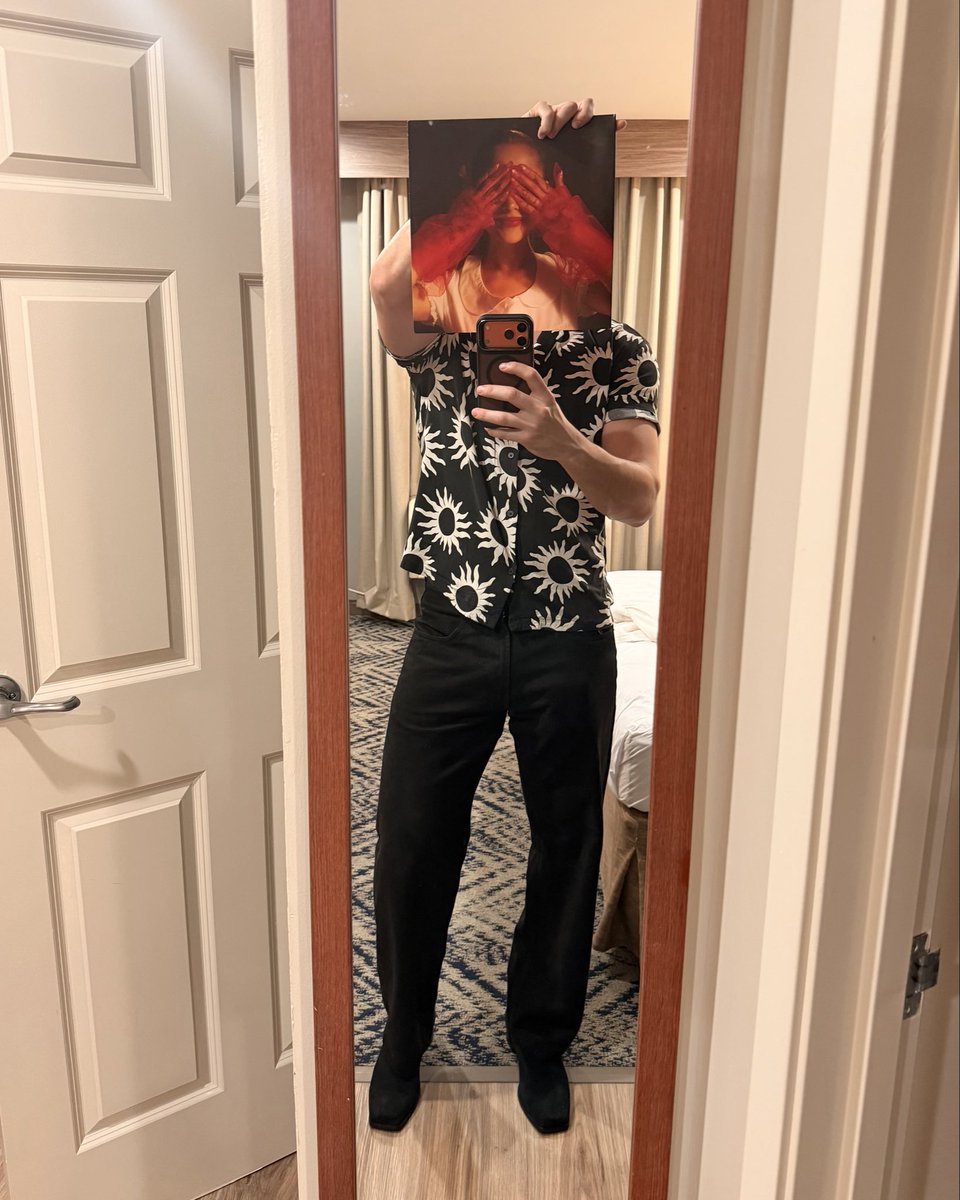 giovannyvaldeez's tweet photo. ARI TONIGTH 🐈‍⬛ https://t.co/9uvj1hXLnE
