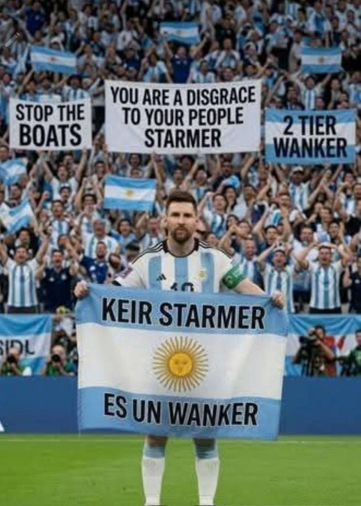 Johanne31785773's tweet photo. Starmer has a presence at the world cup. https://t.co/x76mtGvfqx