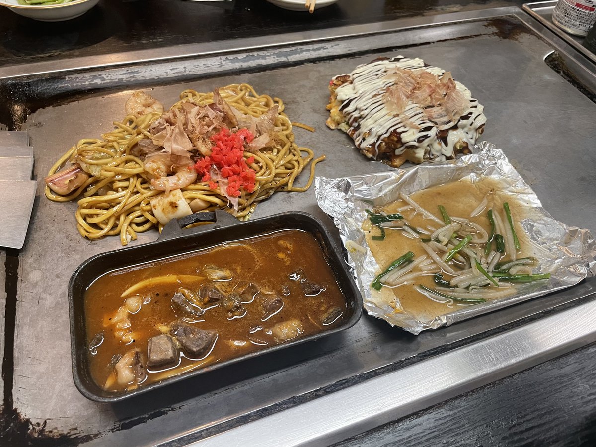 KentarowY's tweet photo. 西日本ICの応援後はお好み焼き https://t.co/ExxeMjPhet